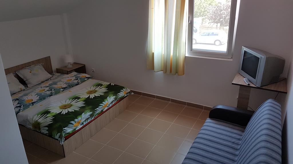 Soliday Vama Veche Buitenkant foto